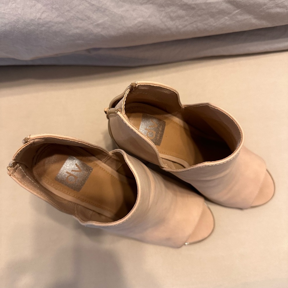 Rustic, open toe bootie - Picture 4 of 6